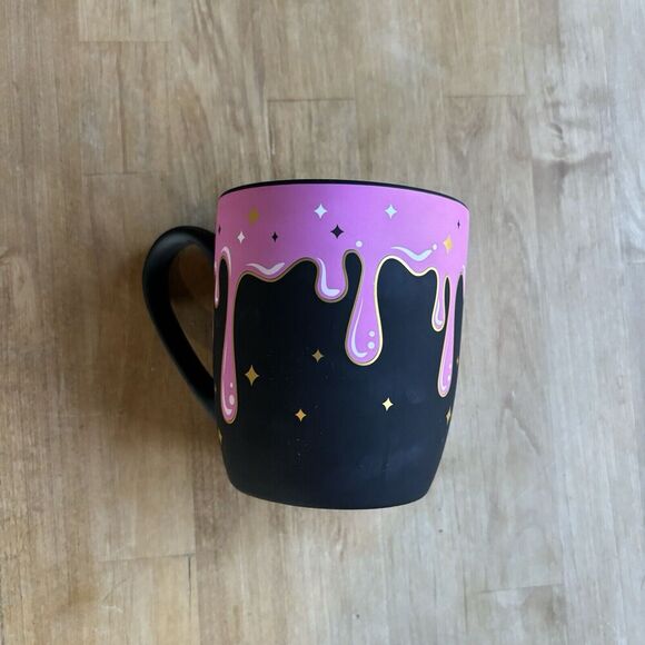 Cobwebs & Cauldrons Viral TikTok Halloween Mug, Black & Hot Pink Sparkle Drip - Picture 4 of 7
